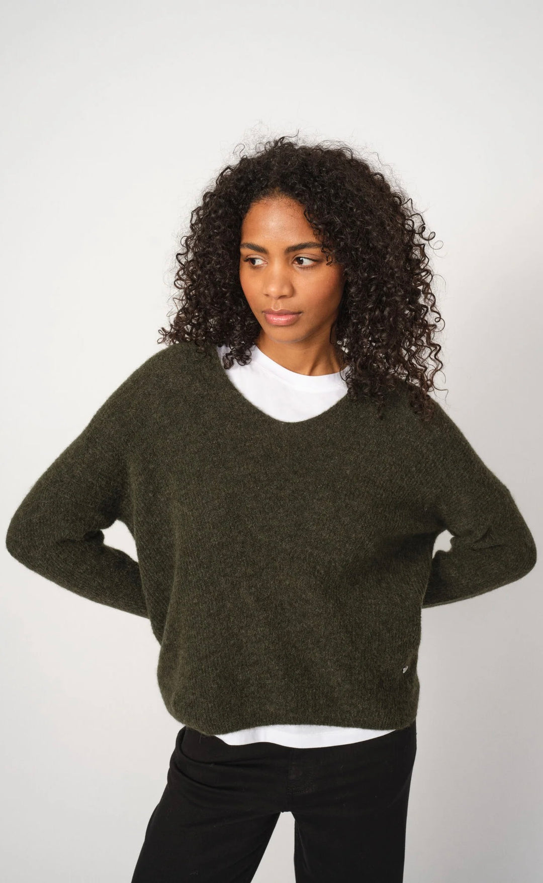 Thora V-Neck Knit Grape Leaf