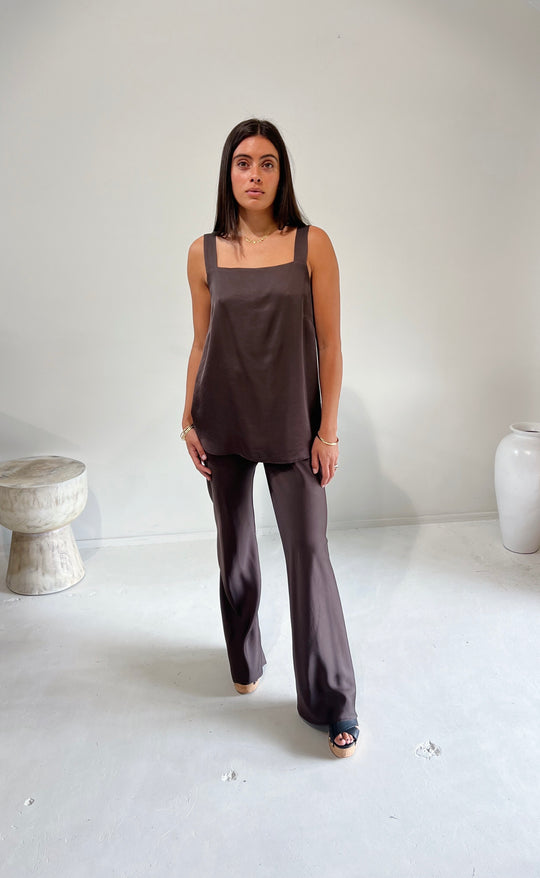 Hana Top Earth Satin