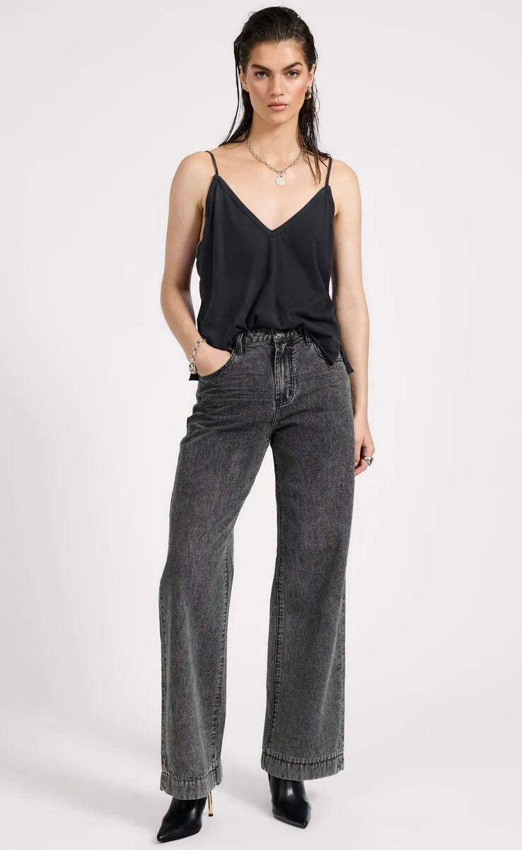Jackson Wide Leg Jean Worn Black