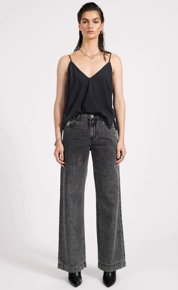 Jackson Wide Leg Jean Worn Black