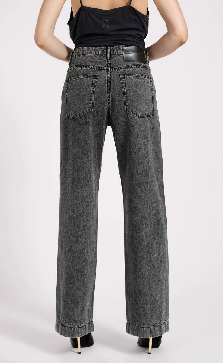 Jackson Wide Leg Jean Worn Black