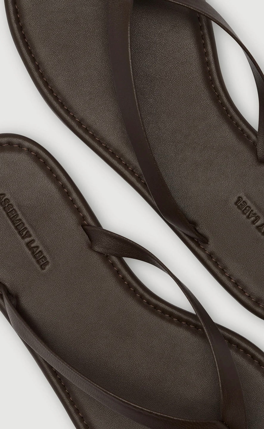 Alina Leather Thong Walnut