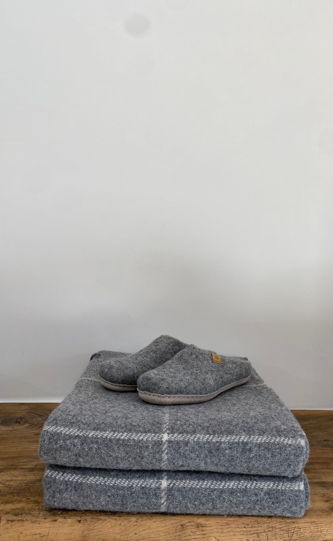 NZ Wool Throw Grey Squares