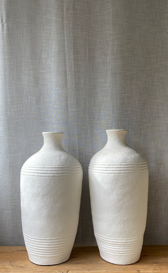 Linear Urn White L