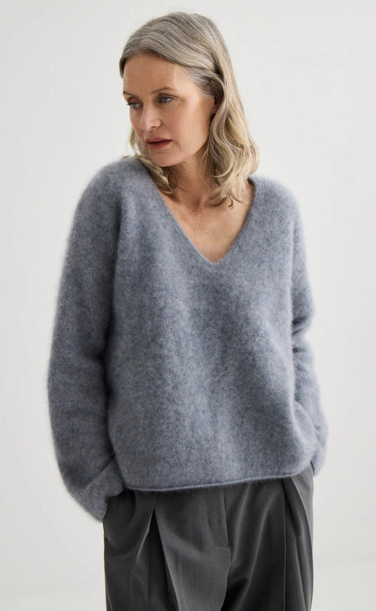 Brushed Cashmere V Neck Flannel