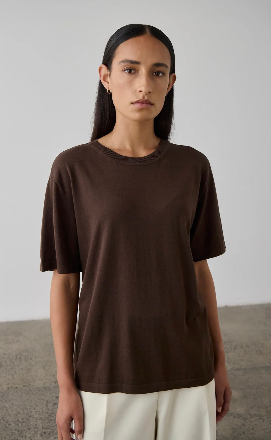 Short-Sleeve Silk Blend Knit T-Shirt Chocolate