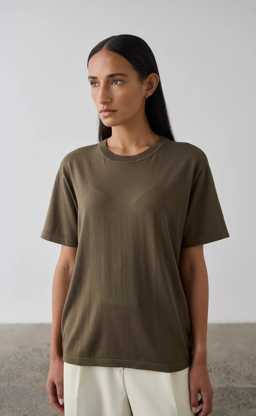 Short-Sleeve Silk Blend Knit T-Shirt Chocolate