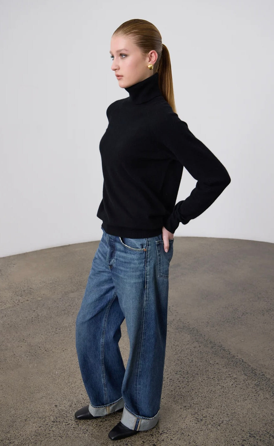 Ashwell Roll Neck Black
