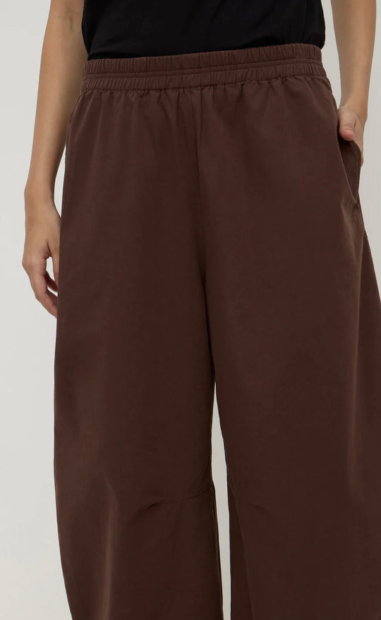 Lola Barrel Pant Ganache