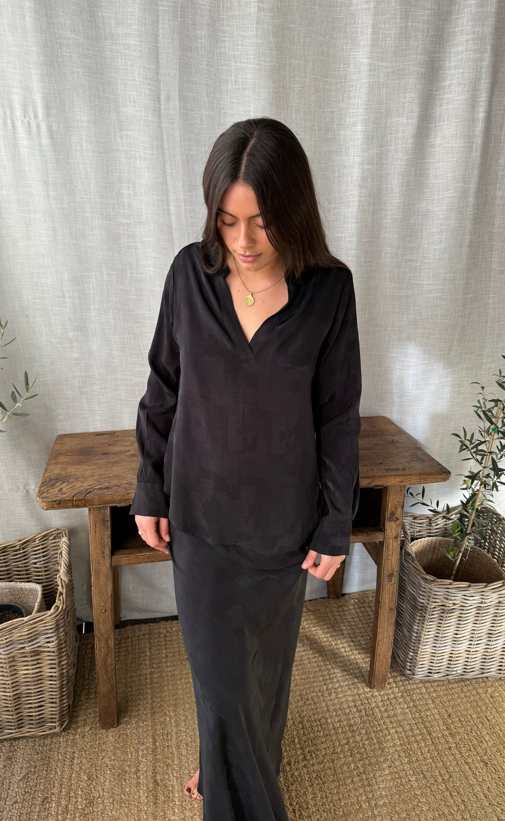 Luminate Shirt Black Vogue Satin
