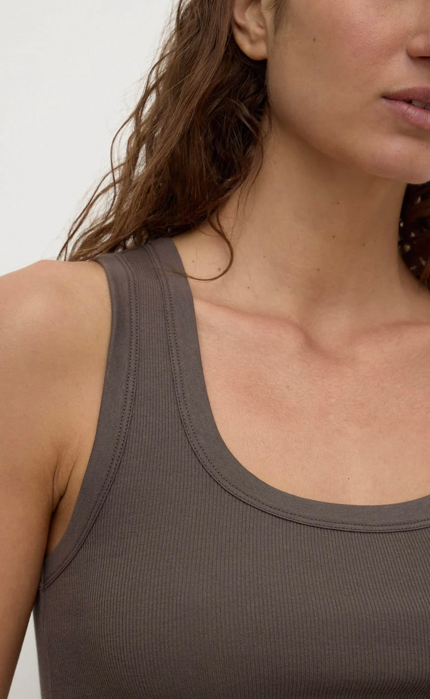 Robyn Scoop Neck Rib Tank Bark