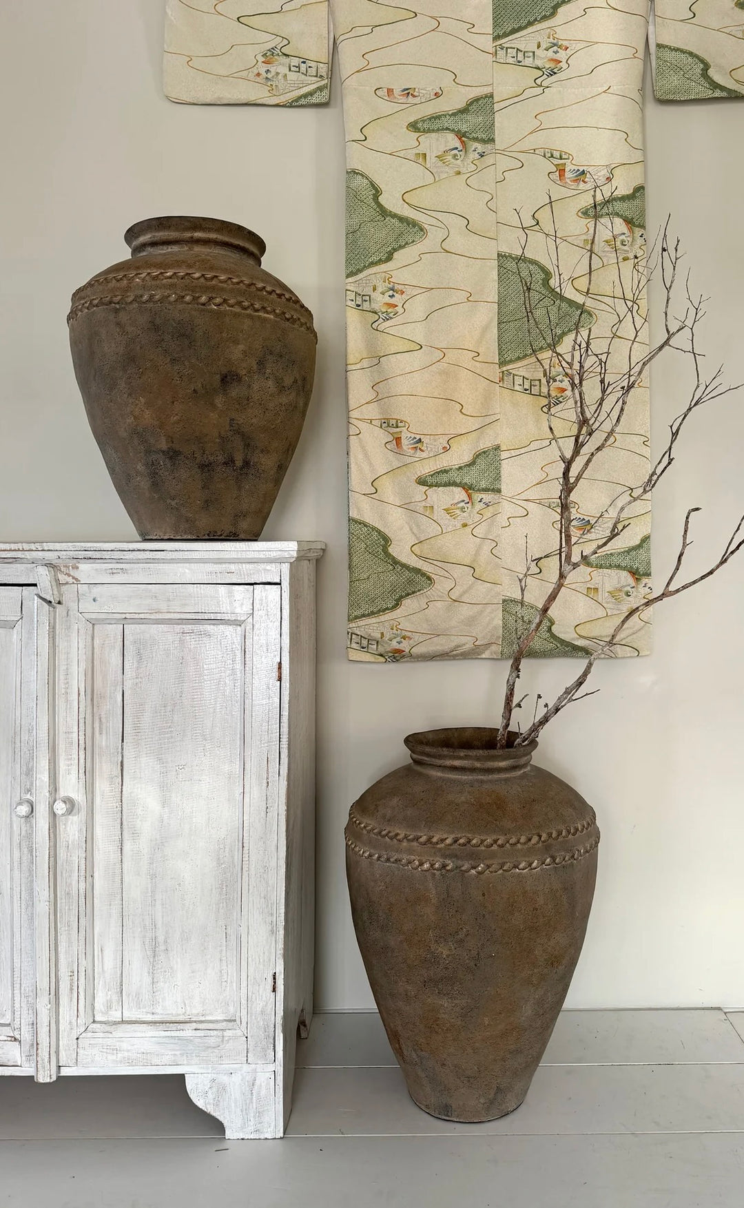 Textured Earthen Pot L