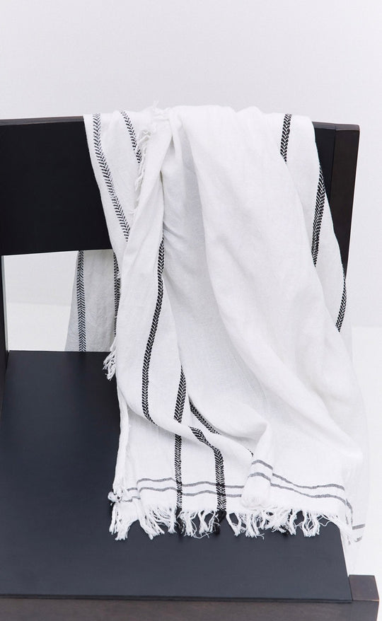 Scarf Ivory / Black Stripe