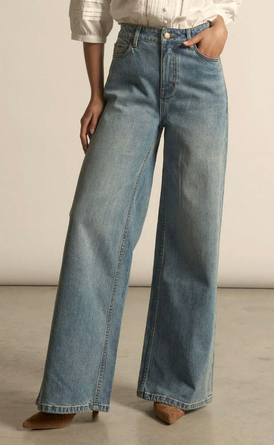 Aura Jean Mid Denim