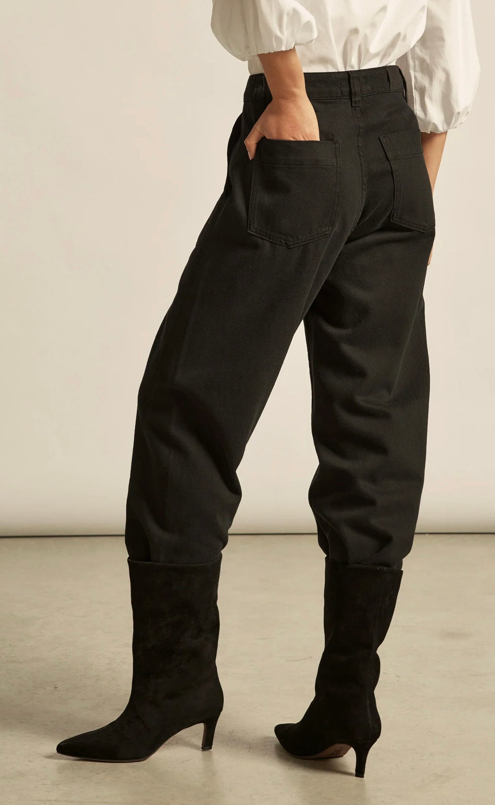 Embark Jean Black