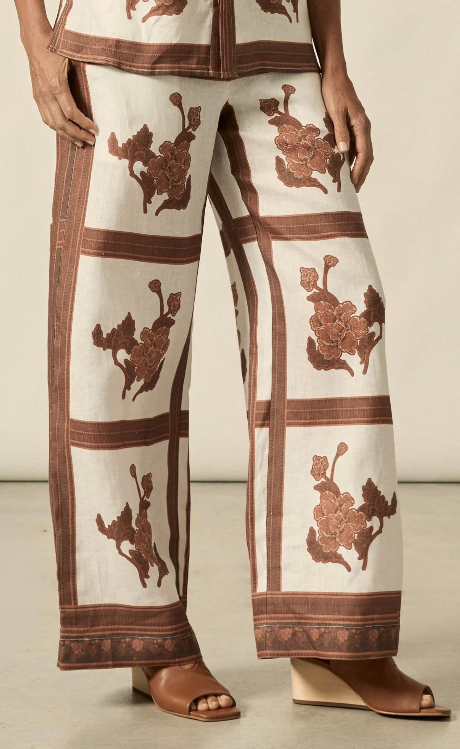 Gesture Pant Coffee Collage