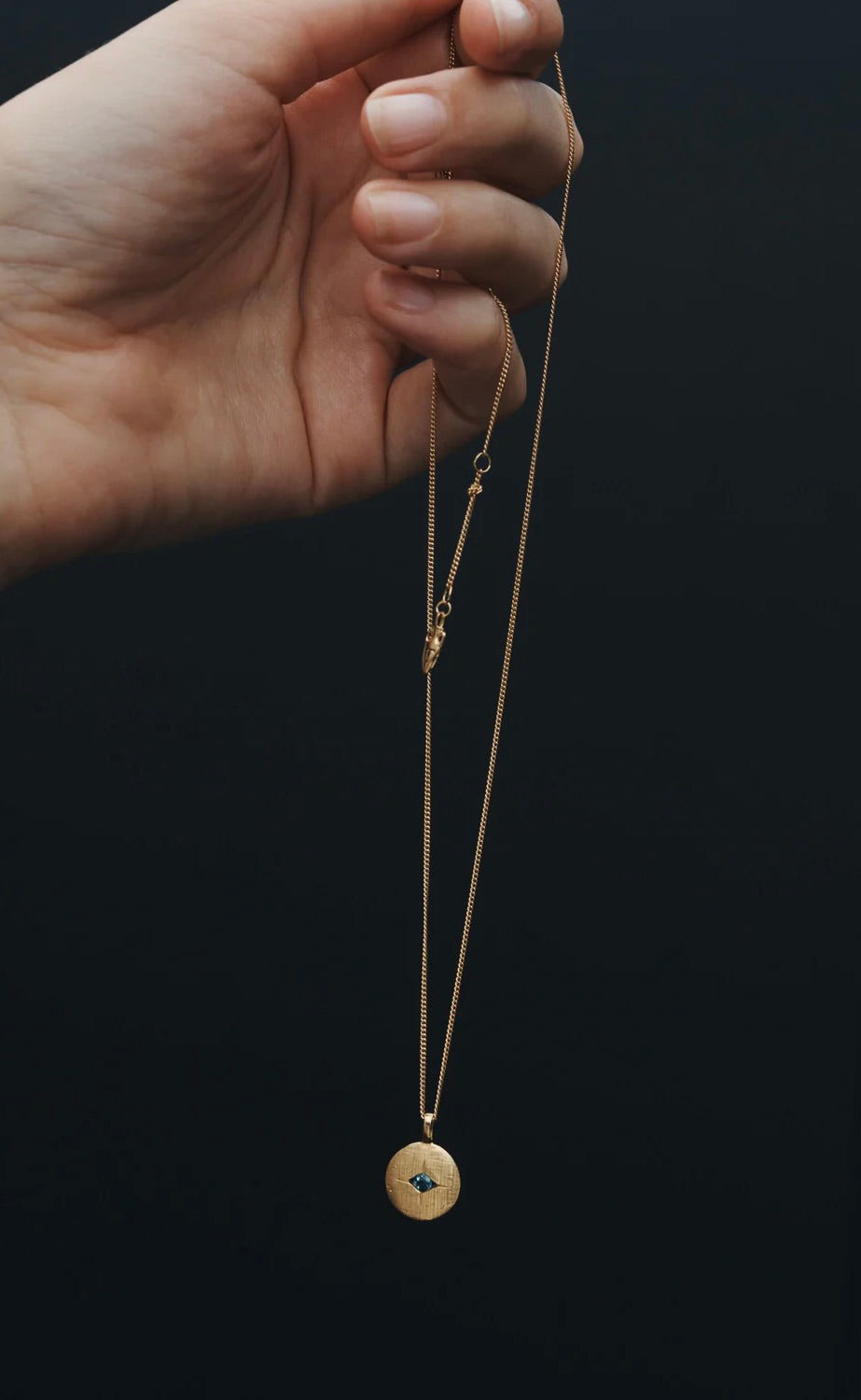 Mavi Eye Necklace Gold