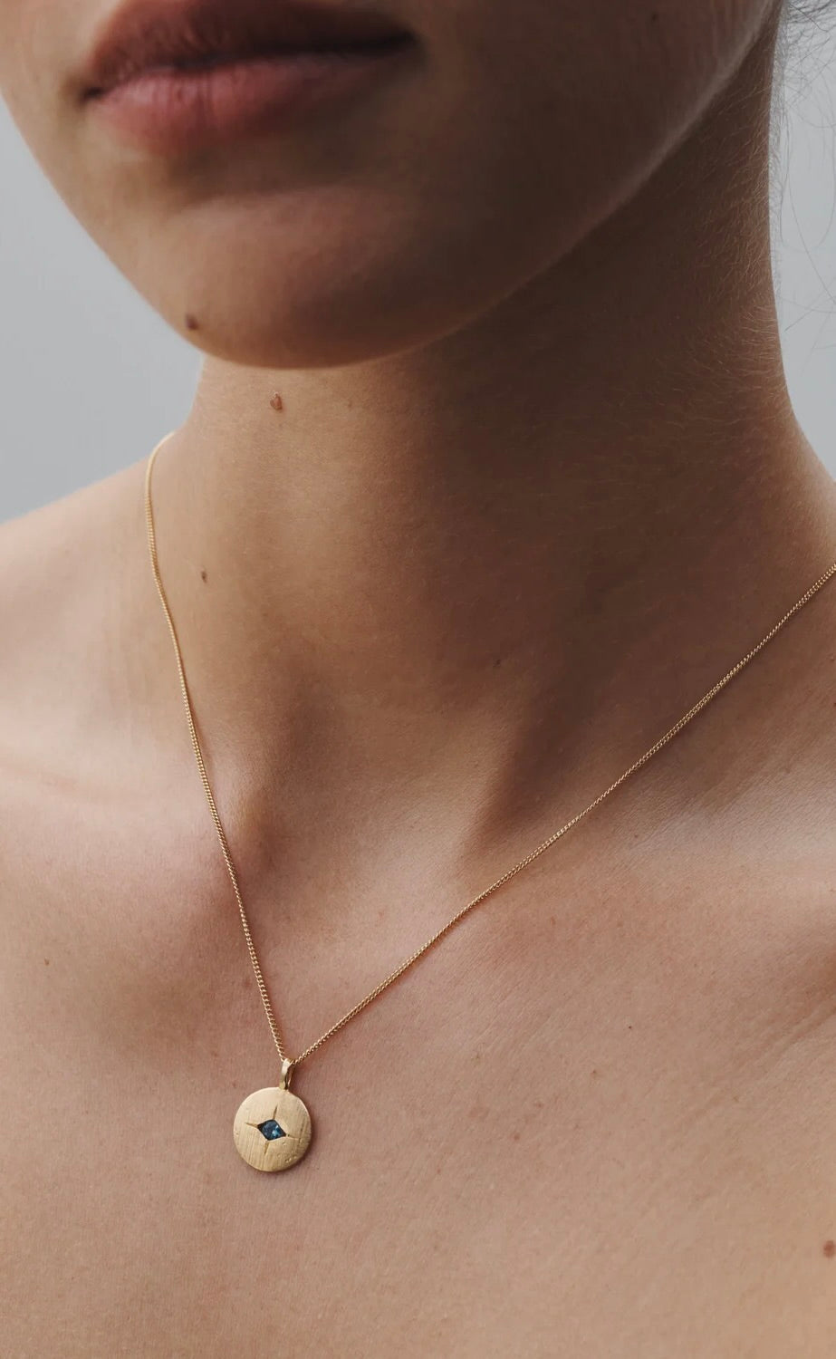 Mavi Eye Necklace Gold