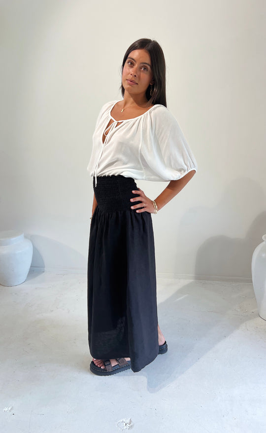 Temple Skirt Black Linen