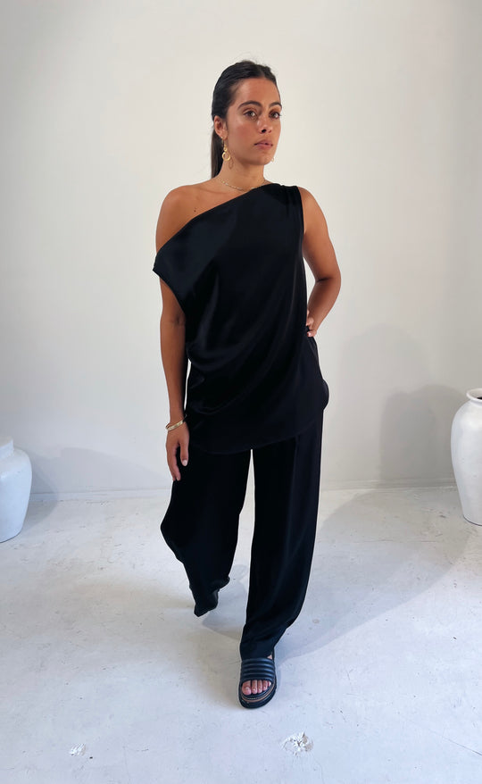 Billie Top Black Satin