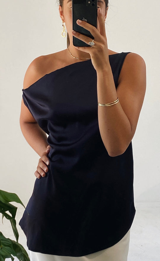 Billie Top Black Satin