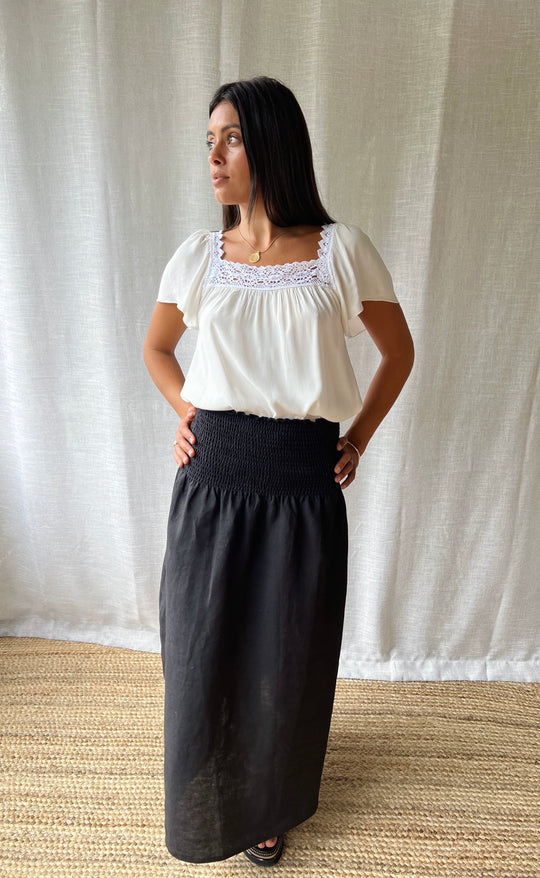 Temple Skirt Black Linen